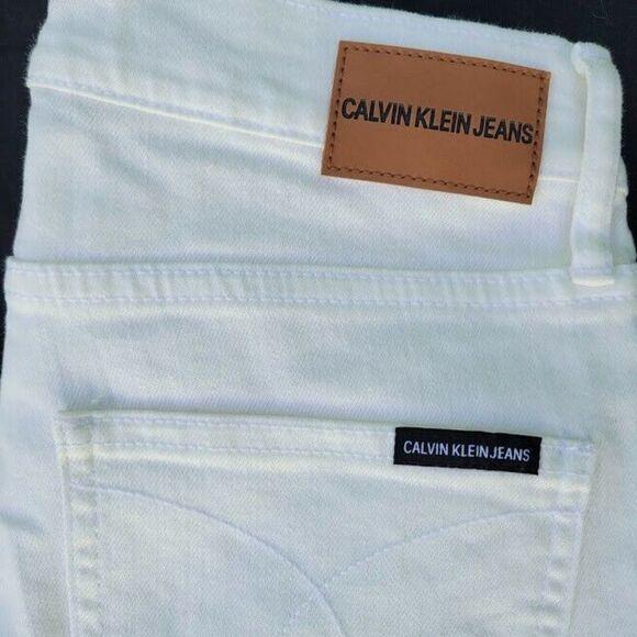 Women's Calvin Klein High Rise Skinny Jeans. White. Size 30. Measurements added. - Picture 9 of 11